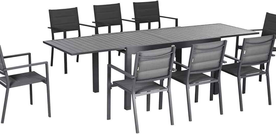 Test du salon de jardin Outsunny : table et chaises pratiques pour l'été