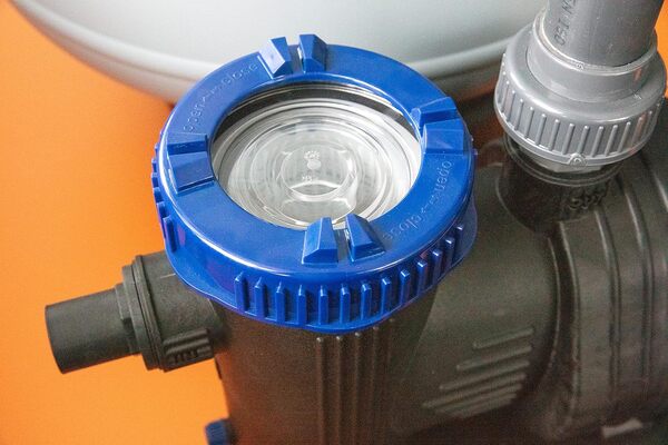 Steinbach Pompe filtrante WP 19000 Auto-aspirante 230 V/570 W, Q = 206 l/Min, Hauteur de pompage Max 12,57 m, 041067, Noir